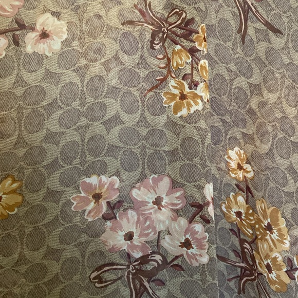 Coach Scarf Signature C Brown Neutral Pink Mauve Gold Wildflower Floral Bouquets - Picture 8 of 13